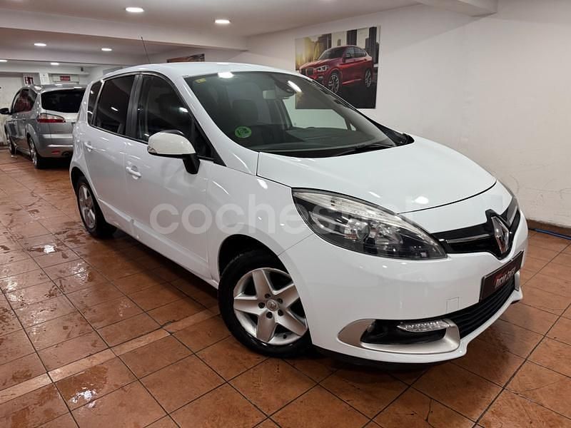 Usado Renault Scénic III LIMITED 115 CV (84 kW) 2015 Blanco Monovolumen