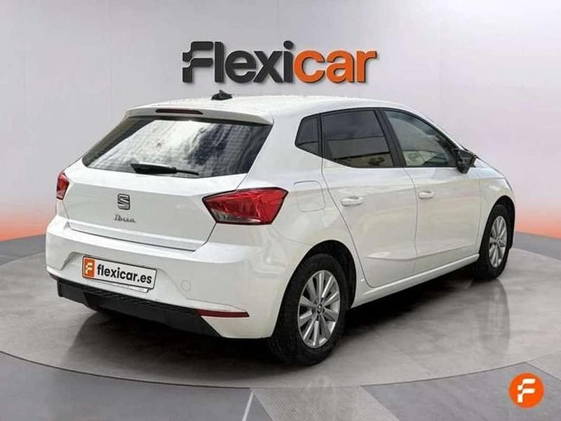 Usado Seat Ibiza CONNECT 75 CV (55 kW) 2018 Blanco Utilitario