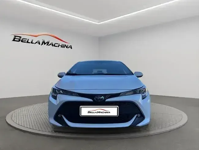 Usado Toyota Corolla Active 122 CV (89 kW) 2020 Blanco Berlina