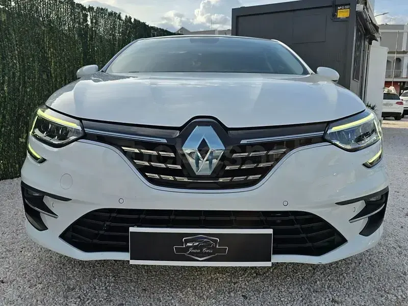 Begagnad Renault Mégane II Techno 115 HK (84 kW) 2023 Vit Sedan