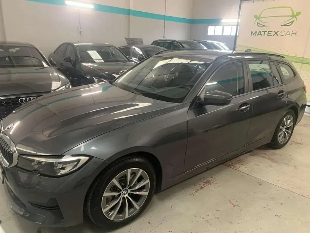 Usado BMW 320 190 CV (139 kW) 2021 Gris Familiar