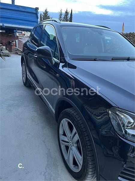 Negro Usado 2015 VW Touareg R-line SUV | 25.000 € (Precio justo) - Imagen 1/1