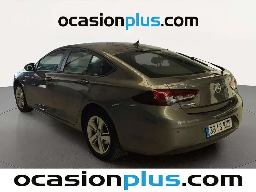 Usado Opel Insignia Selective 136 CV (100 kW) 2019 Gris Berlina