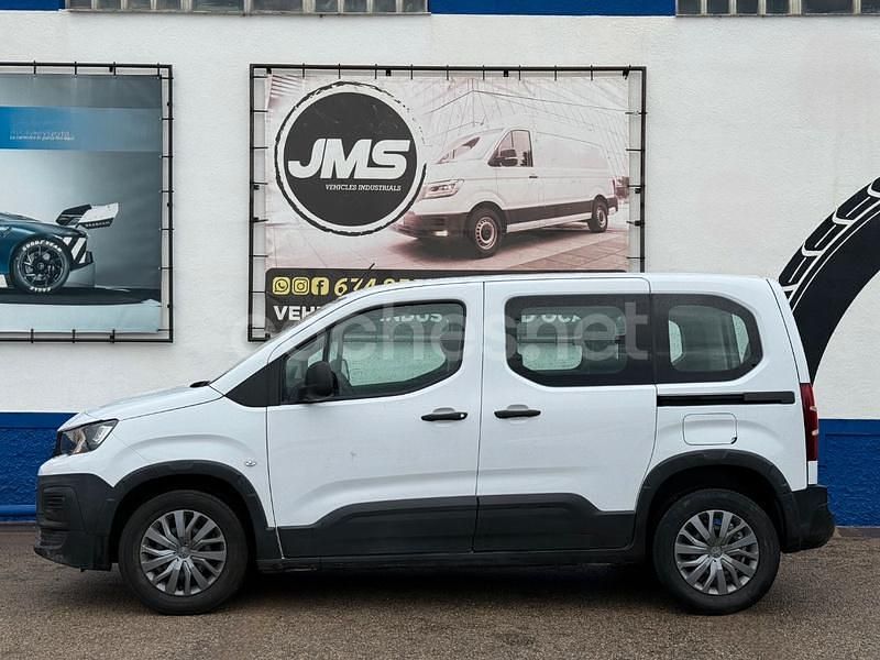 Usado Peugeot Rifter Active 100 CV (73 kW) 2022 Blanco Monovolumen