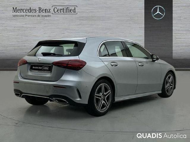 Usado Mercedes A180 AMG line 136 CV (100 kW) 2025 Plata hightech