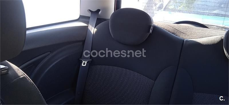 Usado Mini ONE 90 CV (66 kW) 2007 Rojo Utilitario