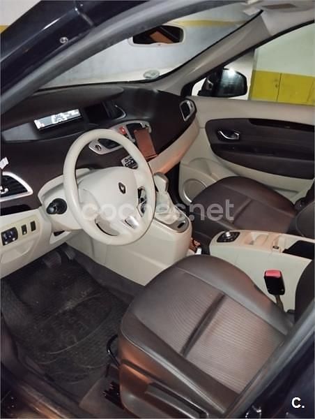 Verde Usado 2009 Renault Scénic III Privilege Monovolumen | 5700 € (Un poco caro) - Imagen 1/4