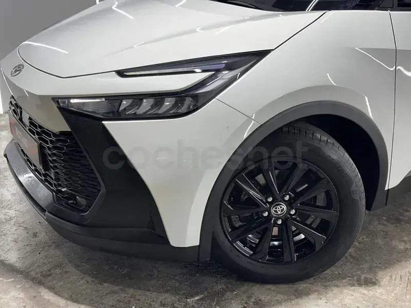 Usado Toyota C-HR Active 140 CV (102 kW) 2024 Blanco SUV