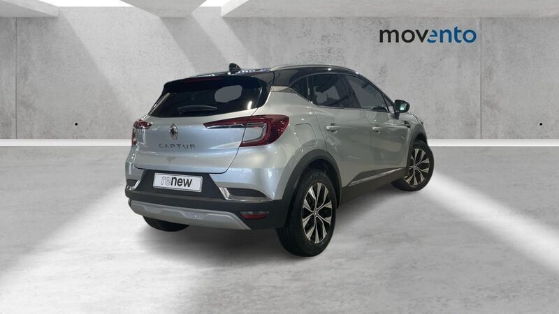 Usado Renault Captur Techno 90 CV (66 kW) 2024 Gris SUV