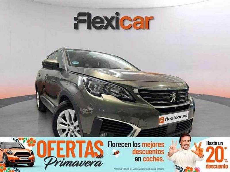 Usado Peugeot 5008 Style 120 CV (88 kW) 2017 Gris Monovolumen