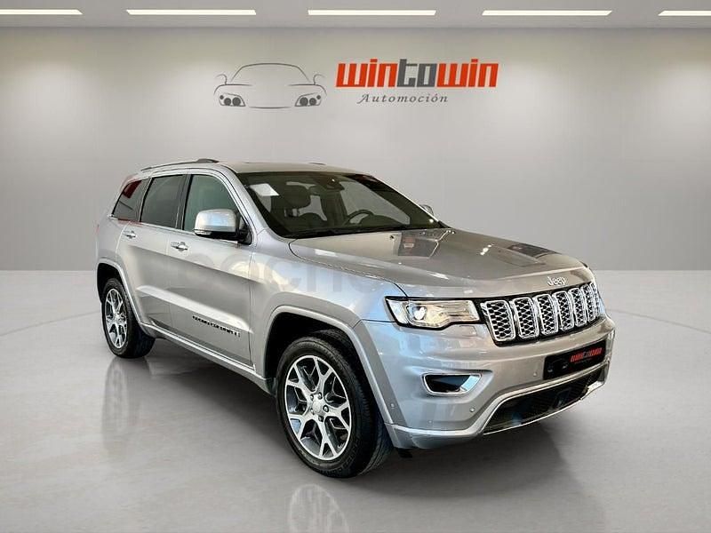 Usado Jeep Grand Cherokee Overland 250 CV (183 kW) 2019 Gris / plata SUV