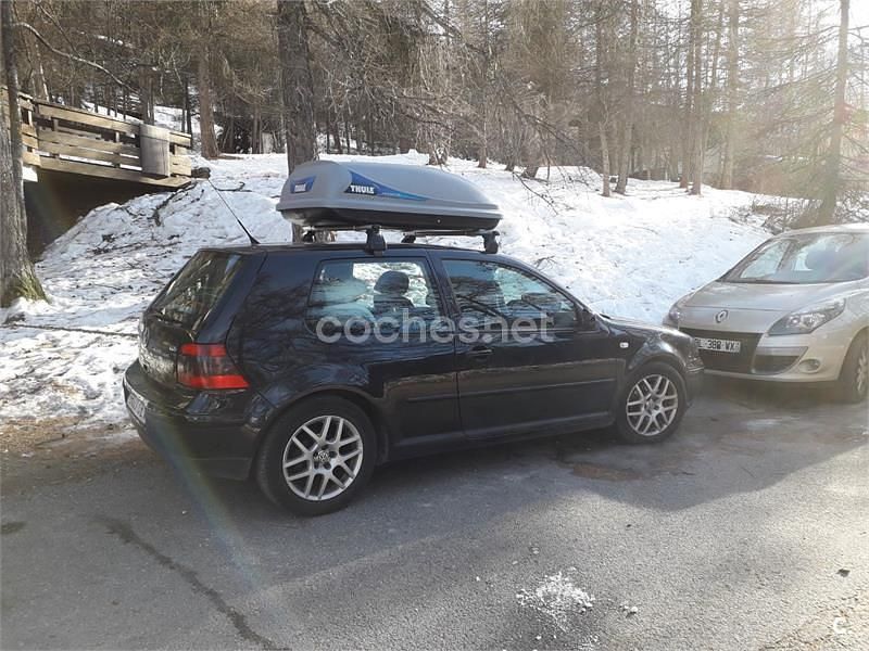 Negro Usado 2003 VW Golf IV Berlina | 4000 € (Precio justo) - Imagen 1/4