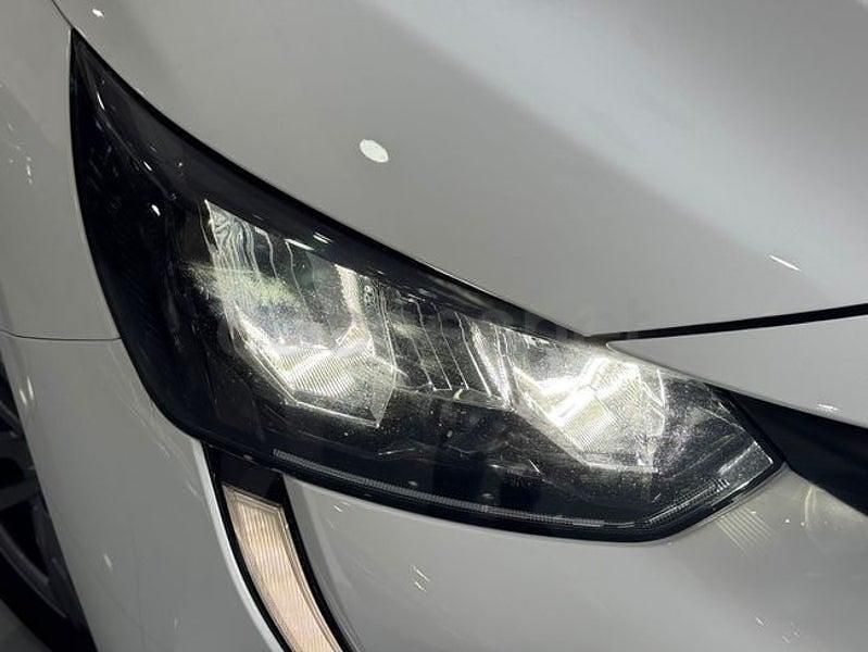 Usado Peugeot 208 Active 100 CV (73 kW) 2021 Blanco Utilitario