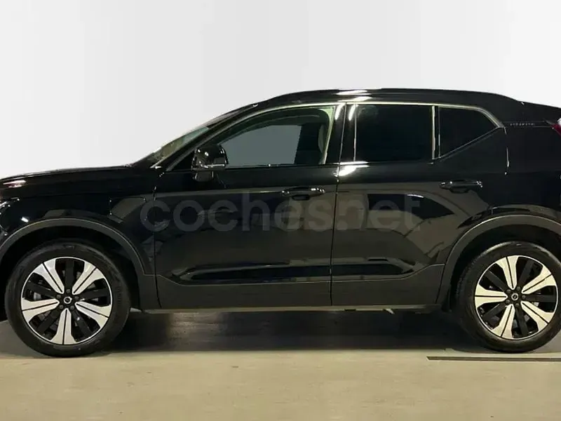 Usado Volvo XC40 Plus 211 CV (155 kW) 2023 Negro SUV