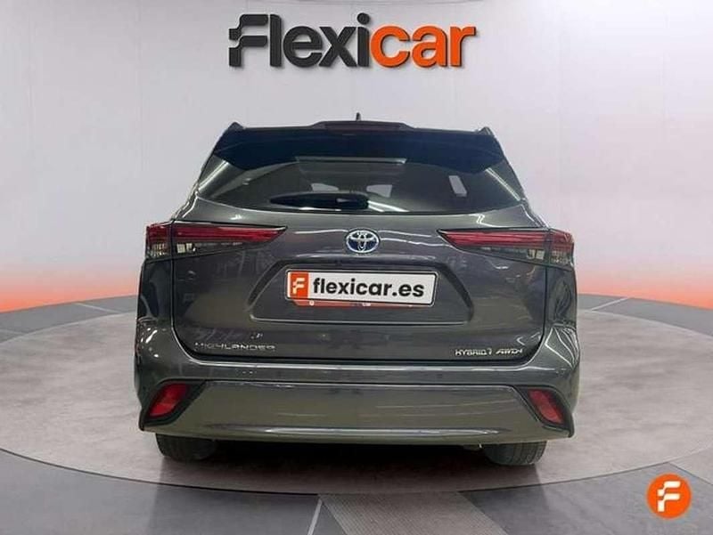 Usado Toyota Highlander Advance 246 CV (180 kW) 2021 Gris SUV