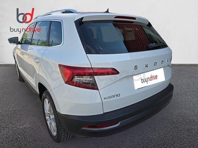 Usado Skoda Karoq Ambition 115 CV (84 kW) 2020 Blanco SUV