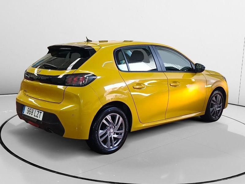 Usado Peugeot 208 Active 101 CV (74 kW) 2022 Amarillo Utilitario