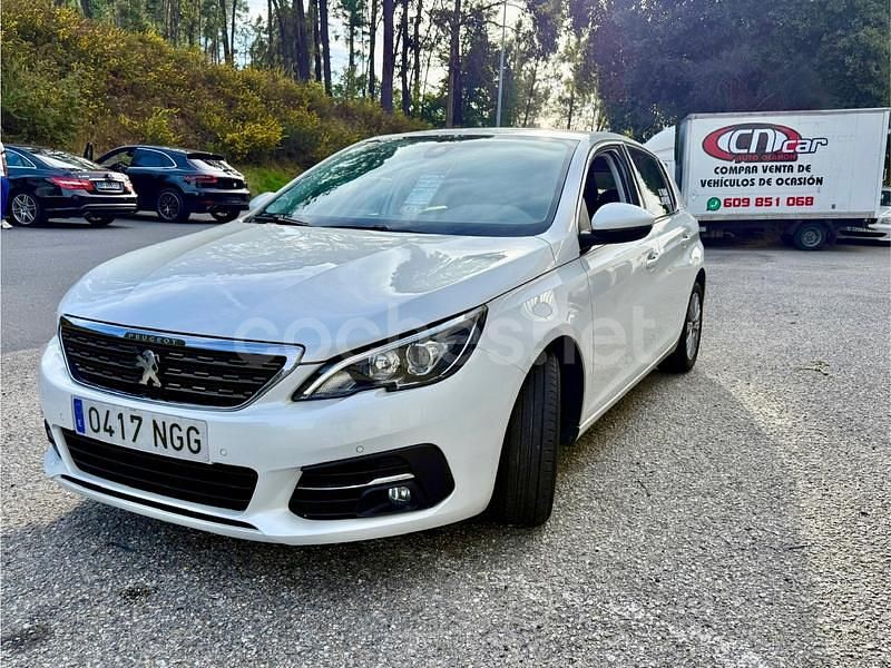 Blanco Usado 2021 Peugeot 308 Allure Berlina | 14.990 € (Un poco caro) - Imagen 1/4