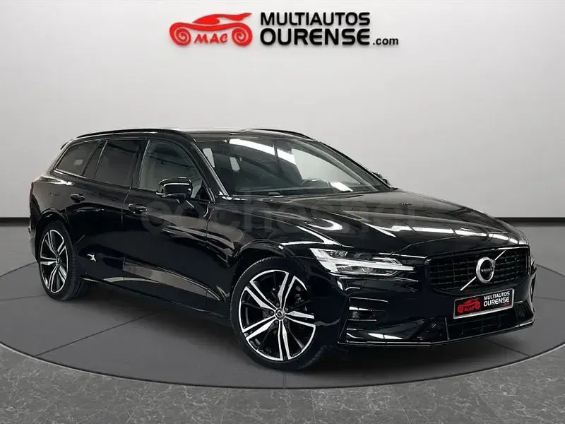 Usado Volvo V60 R-Design 150 CV (110 kW) 2020 Negro Familiar