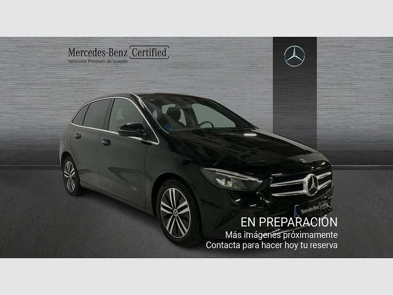 Usado Mercedes E250 218 CV (160 kW) 2021 Negro Familiar