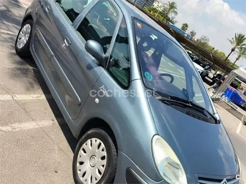 Usado Citroën Xsara Picasso 110 CV (80 kW) 2008 Gris / plata Monovolumen