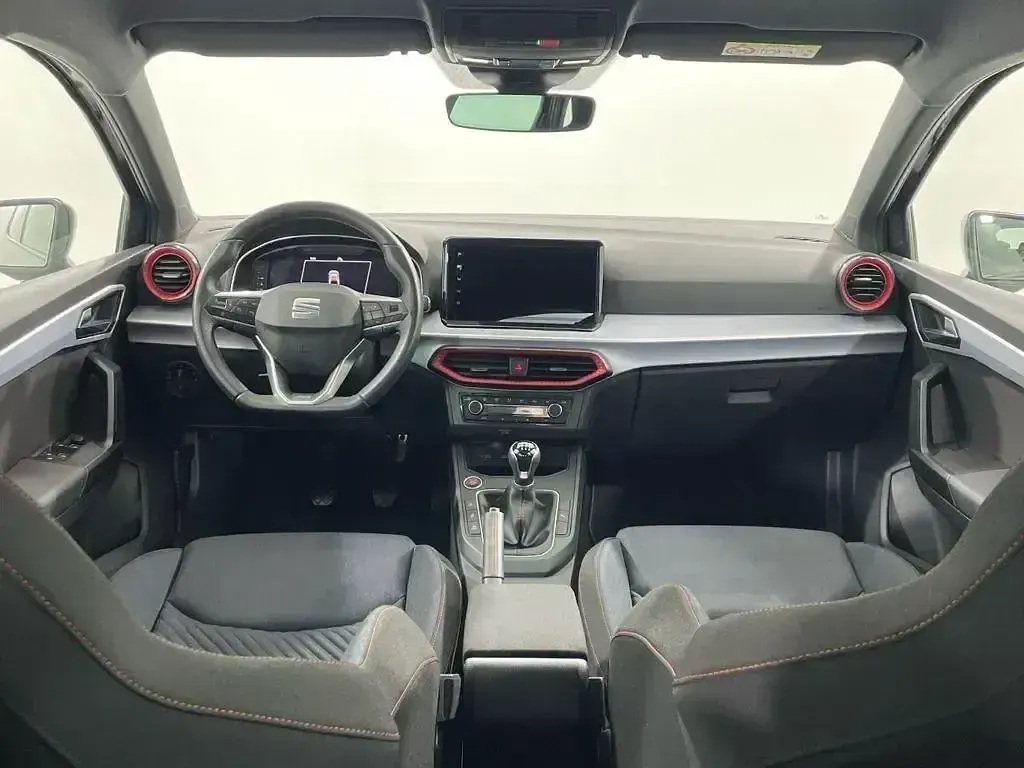 Usado Seat Ibiza FR 115 CV (84 kW) 2025 Gris Utilitario