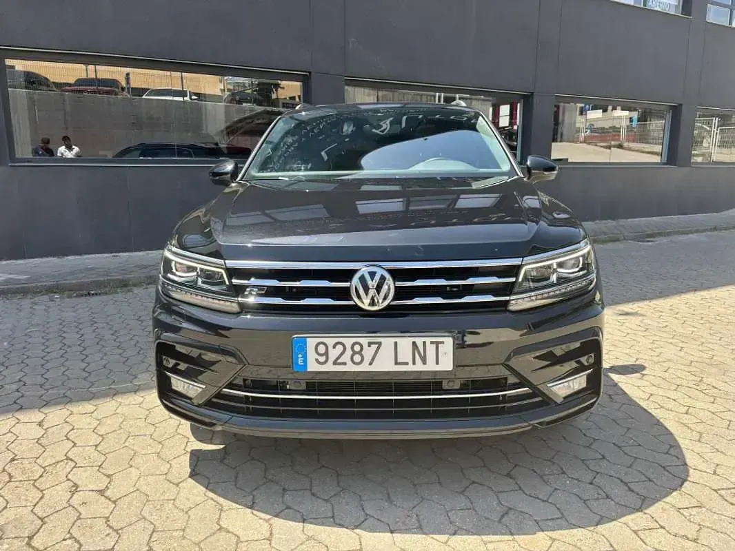 Usado VW Tiguan Sportline 150 CV (110 kW) 2021 Negro SUV