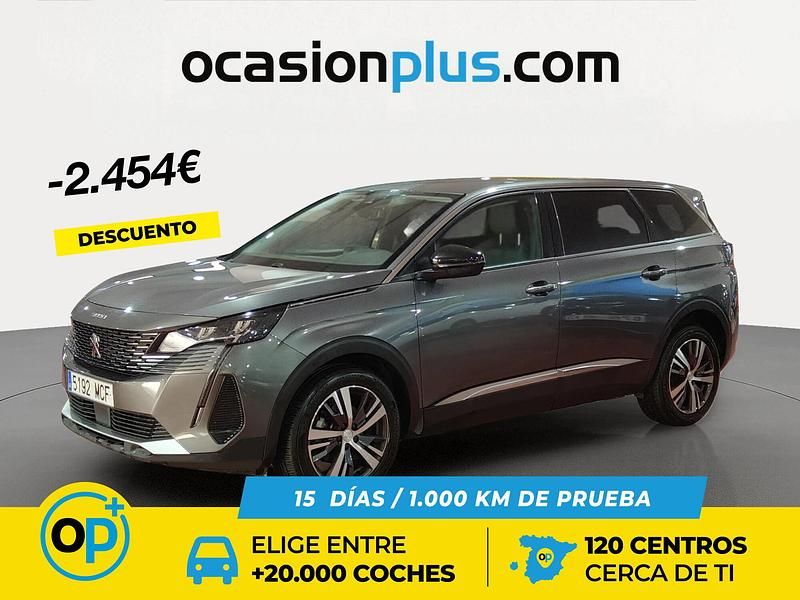 Usado Peugeot 5008 Allure 130 CV (95 kW) 2022 Gris / plata SUV