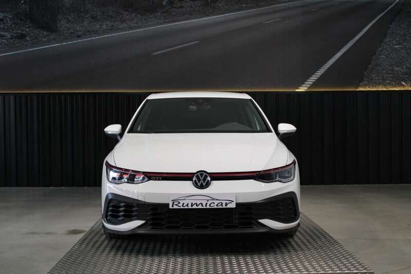 Usado VW Golf VIII GTI Clubsport 300 CV (220 kW) 2021 Blanco Utilitario