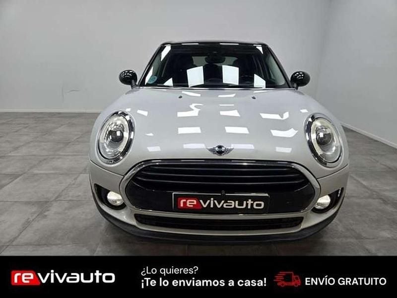 Usado Mini Cooper D 150 CV (110 kW) 2019 Plateado Utilitario