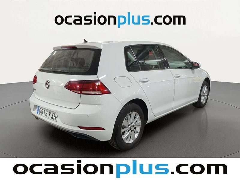 Usado VW Golf VII 115 CV (84 kW) 2019 Blanco