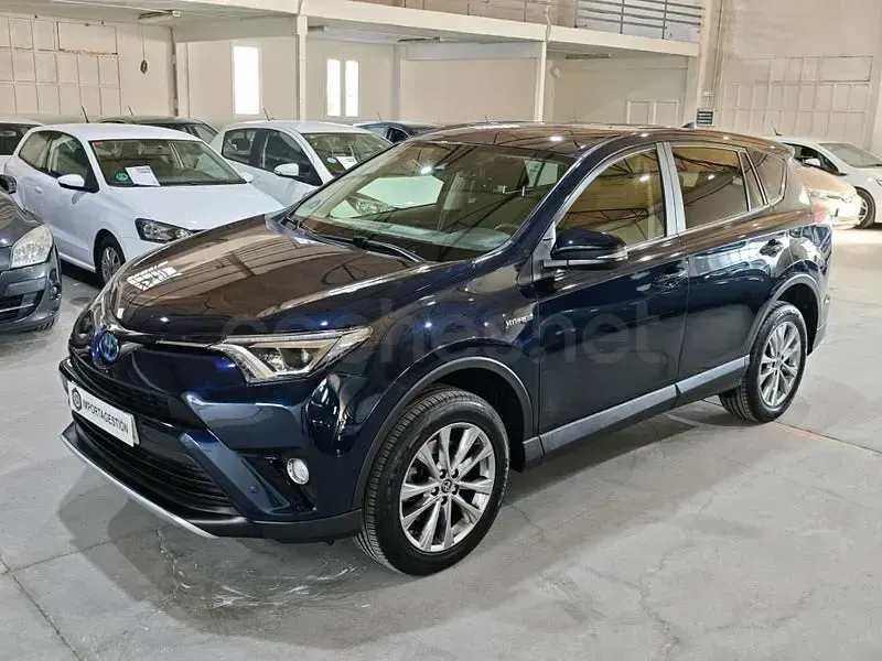 Usado Toyota RAV4 Hybrid Advance 197 CV (144 kW) 2017 Azul SUV