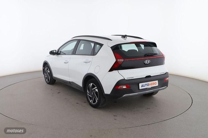 Usado Hyundai Bayon 101 CV (74 kW) 2021 Blanco SUV