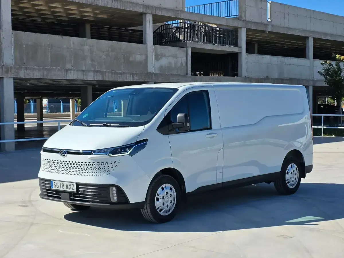 Usado Maxus V70 150 CV (110 kW) 2025 Blanco Van