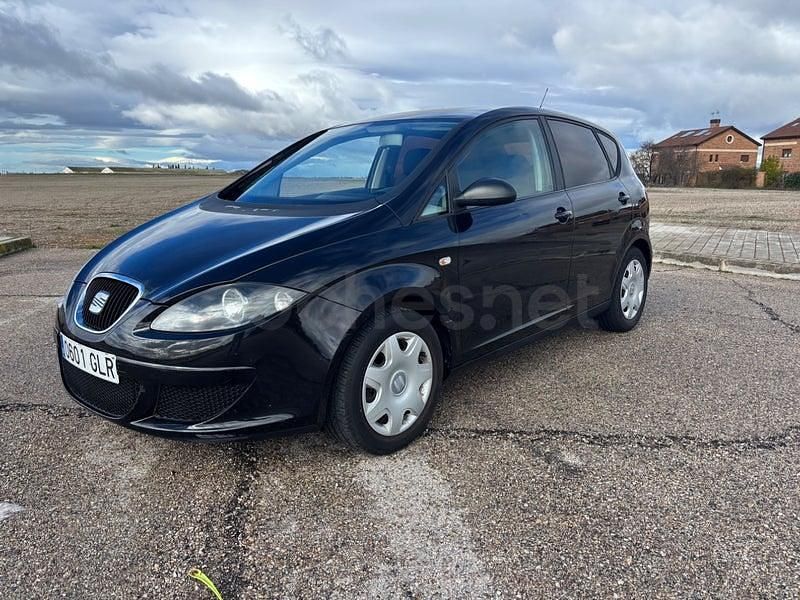 Usado Seat Altea 85 CV (62 kW) 2009 Negro Monovolumen