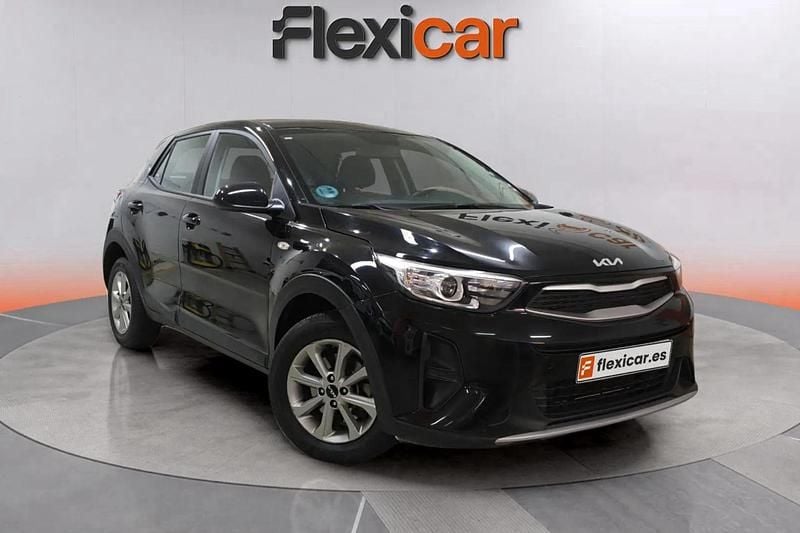 Negro Usado 2022 Kia Stonic Plus SUV | 12.390 € (Precio justo) - Imagen 1/4