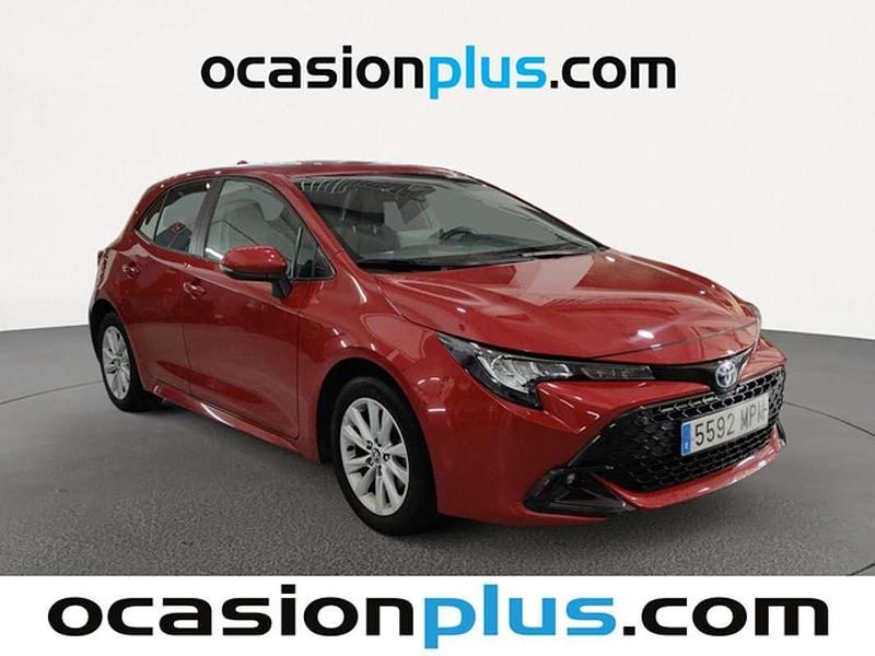 Usado Toyota Corolla Active 140 CV (102 kW) 2024 Rojo Utilitario