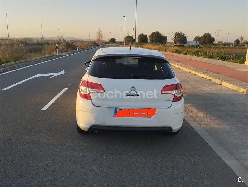 Usado Citroën C4 Live 99 CV (72 kW) 2015 Blanco Berlina