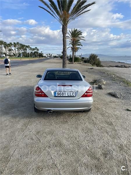 Usado Mercedes SLK200 Edition 163 CV (119 kW) 2003 Gris / plata Descapotable