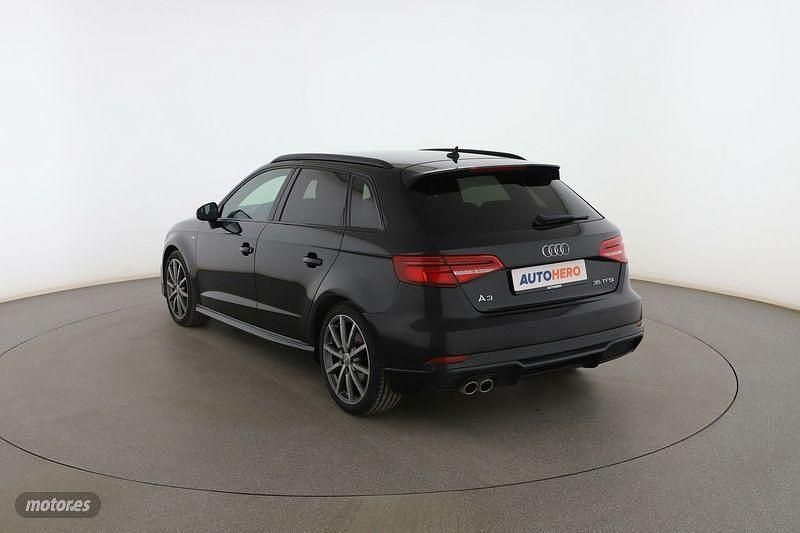 Usado Audi A3 Sport 150 CV (110 kW) 2019 Negro Berlina