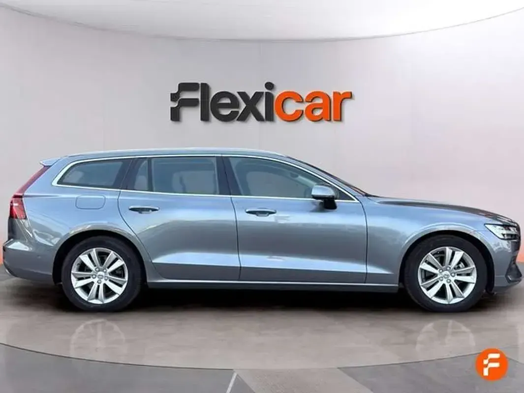 Usado Volvo V60 Momentum 150 CV (110 kW) 2020 Gris Familiar