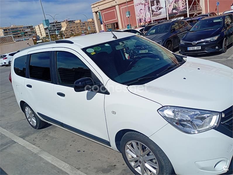 Usado Dacia Lodgy 115 CV (84 kW) 2021 Blanco Monovolumen