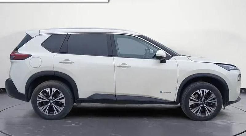 Usado Nissan X-Trail N-Connecta 213 CV (156 kW) 2024 Lunar white SUV