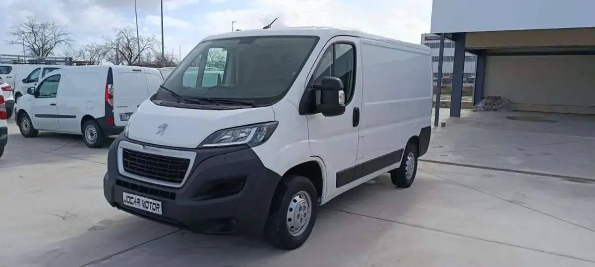 Usado Peugeot Boxer S 140 CV (102 kW) 2021 Blanco Van