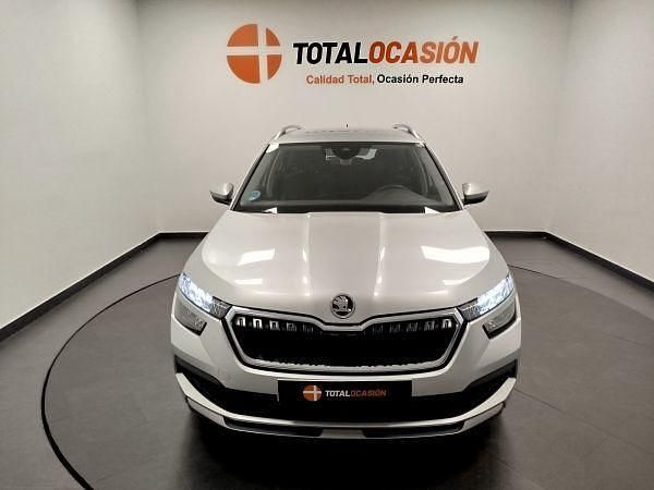 Usado Skoda Kamiq 110 CV (80 kW) 2022 Gris / plata SUV