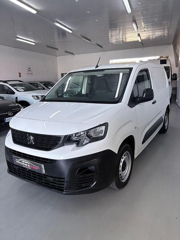 Usado Peugeot Partner 100 CV (73 kW) 2021 Blanco Monovolumen
