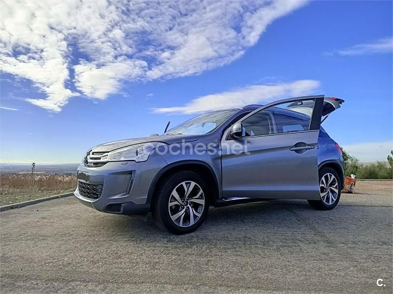 Usado Citroën C4 Aircross Exclusive 114 CV (83 kW) 2015 Gris / plata SUV