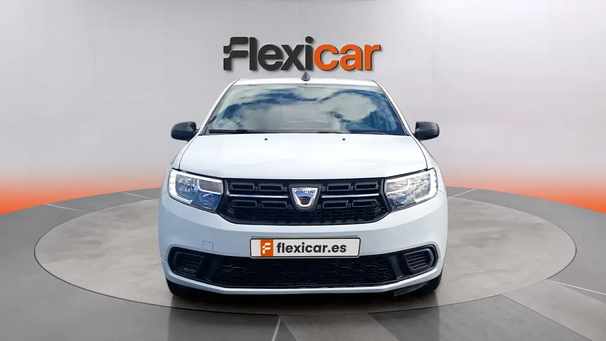 Usado Dacia Sandero Acces 73 CV (53 kW) 2019 Blanco Berlina