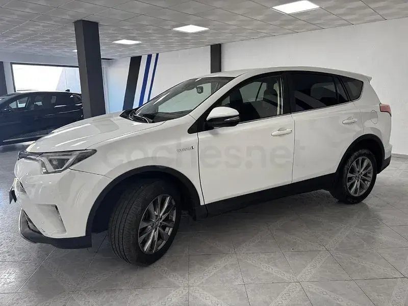 Occasion Toyota RAV4 Hybrid Advance 197 ch (144 kW) 2017 Blanc SUV