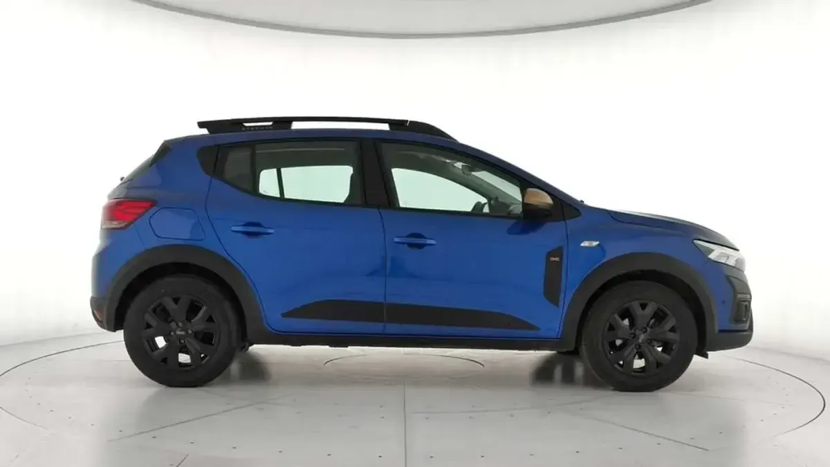 Usado Dacia Sandero Extreme 101 CV (74 kW) 2025 Azul Utilitario